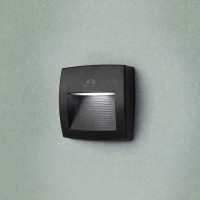 Φωτιστικό διαδρόμου απλίκα τοίχου επίτοιχο τετράγωνο ρητίνης 15x15cm fumagalli χρώματος μαύρο με λάμπα led 3,5W R7S 3CCT (2700K-4000K-6500K) στεγανό IP55